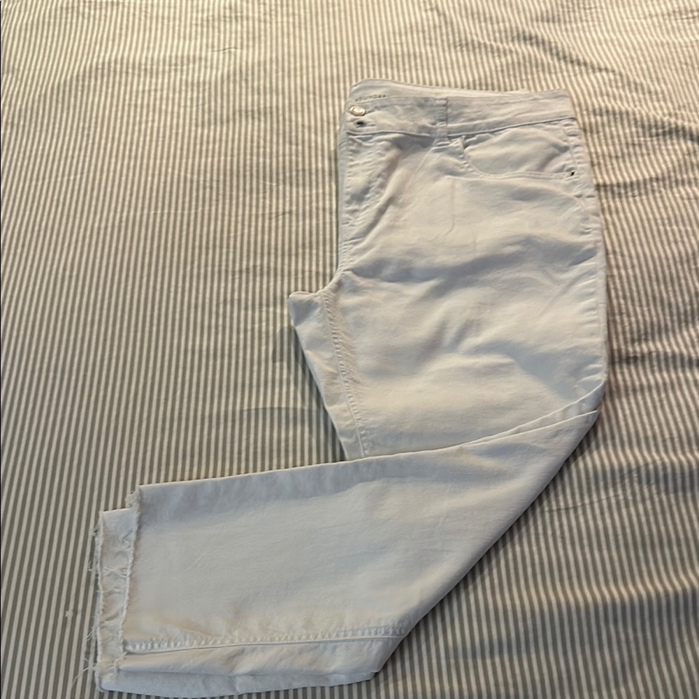No Boundaries White Straight Leg Jeans  SZ 20